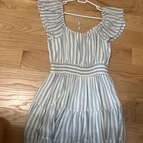 White and blue striped dress - Picture 3 of 3